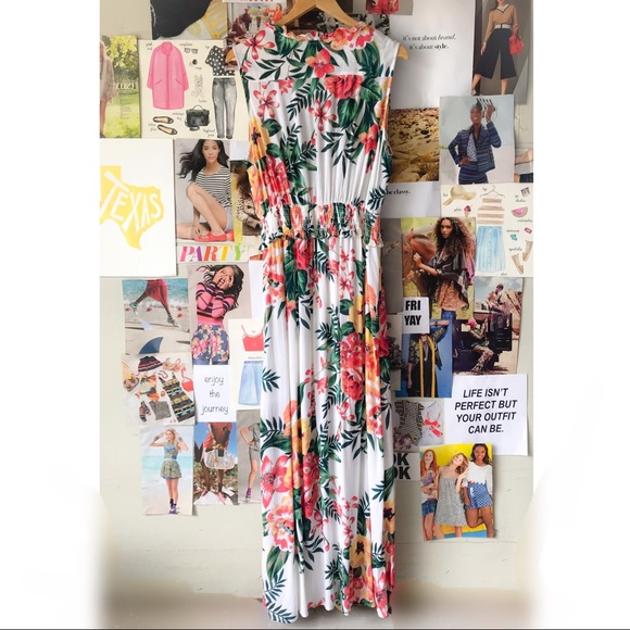 Versona Tropical Maxi Dress - Picture 6 of 7